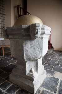 Cuve baptismale