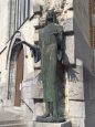 Außen: Statue des Heiligen Franziskus